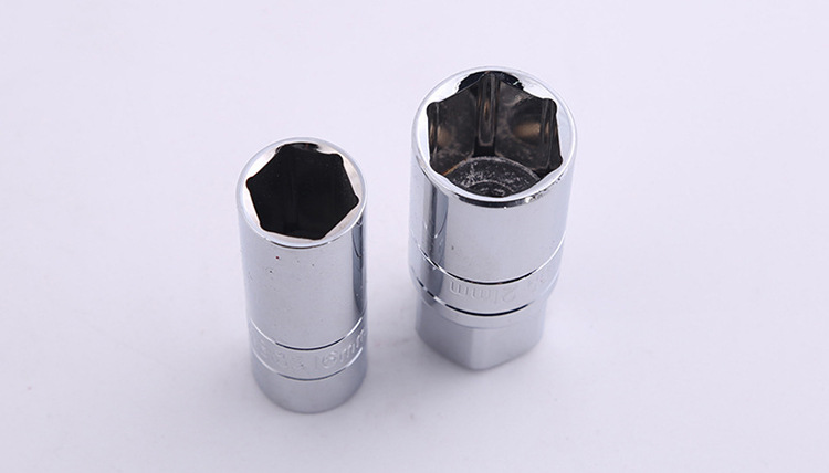 82件套车用套筒扳手工具箱 专业汽修工具套装 多功能套筒车用工具